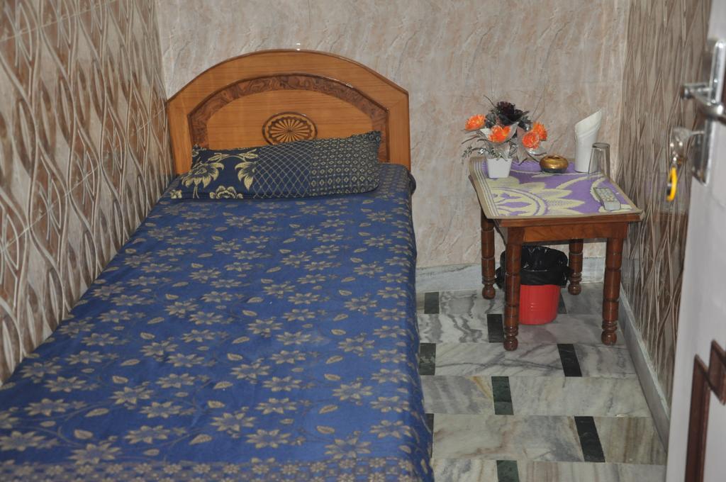 ג'לנדהר Hotel Pari מראה חיצוני תמונה