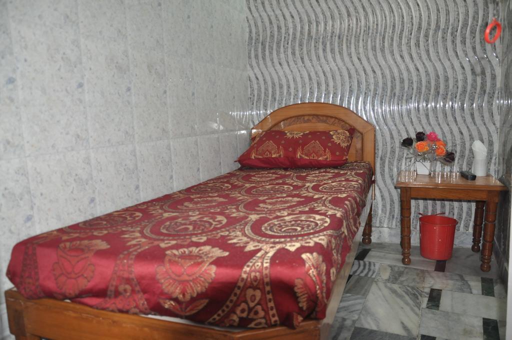 ג'לנדהר Hotel Pari מראה חיצוני תמונה
