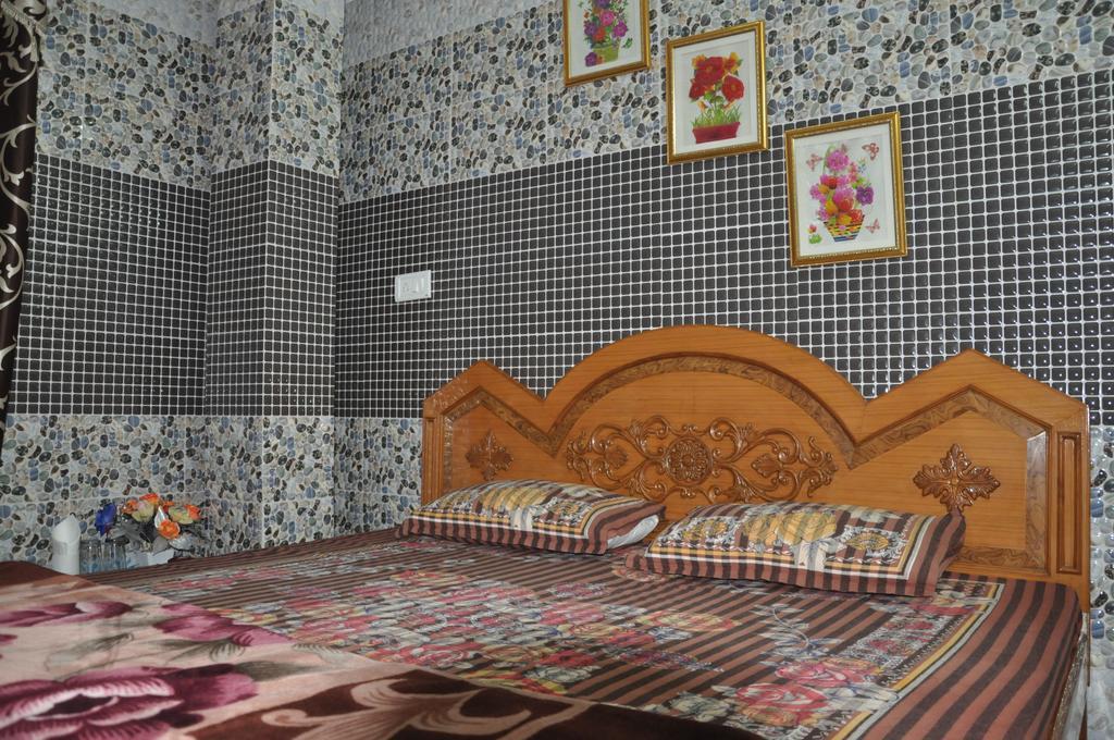 ג'לנדהר Hotel Pari מראה חיצוני תמונה